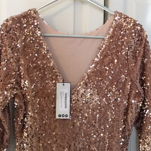 NWT Boohoo Sequin Dress - Picture 4 of 5